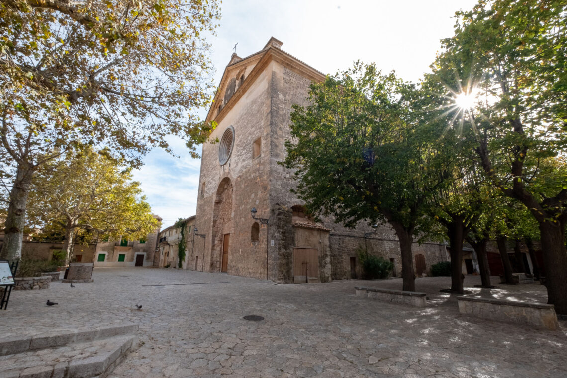 Hiking around Valldemossa