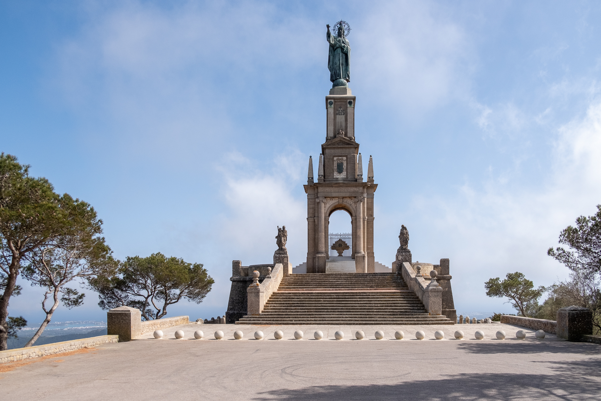 Sant Salvador, Cristo Rei Monument