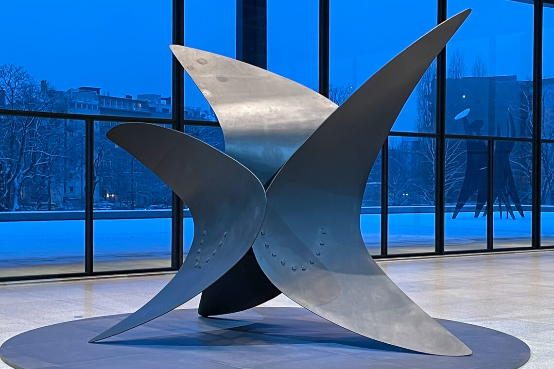 Alexander Calder: Minimal / Maximal