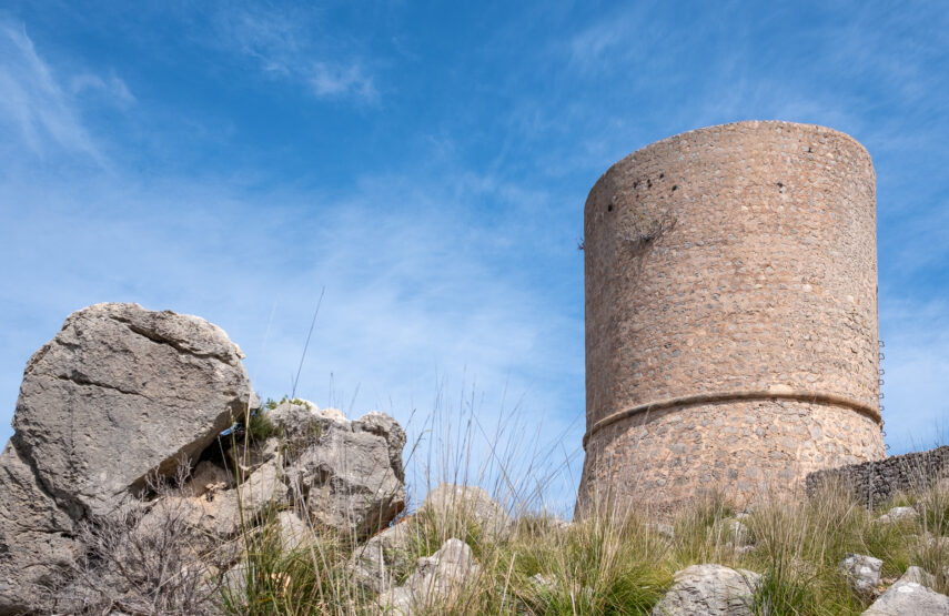 Pirate lookout: Torre de sa Mola de Tuent - Estilo Palma