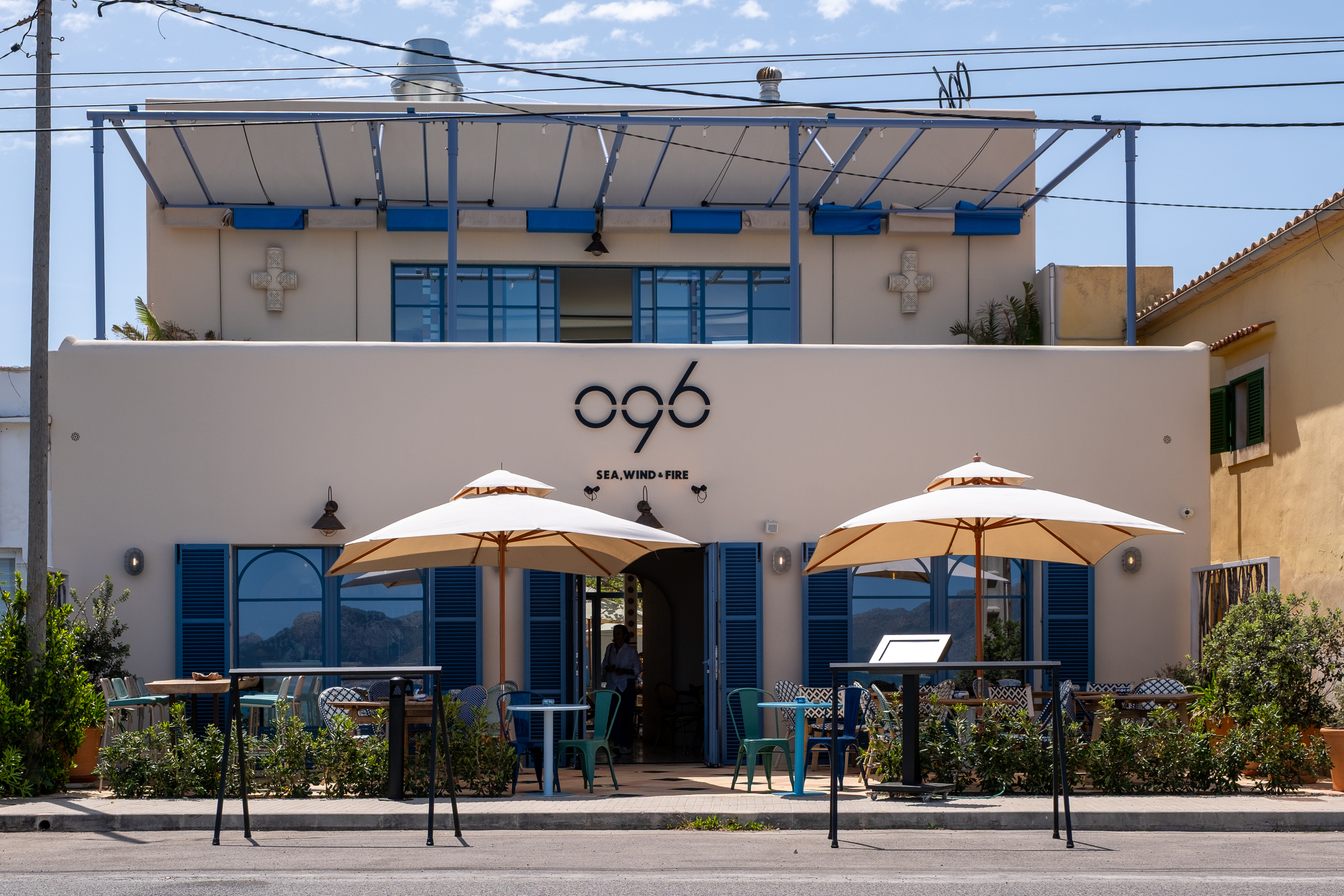 o96 oceanfront restaurant